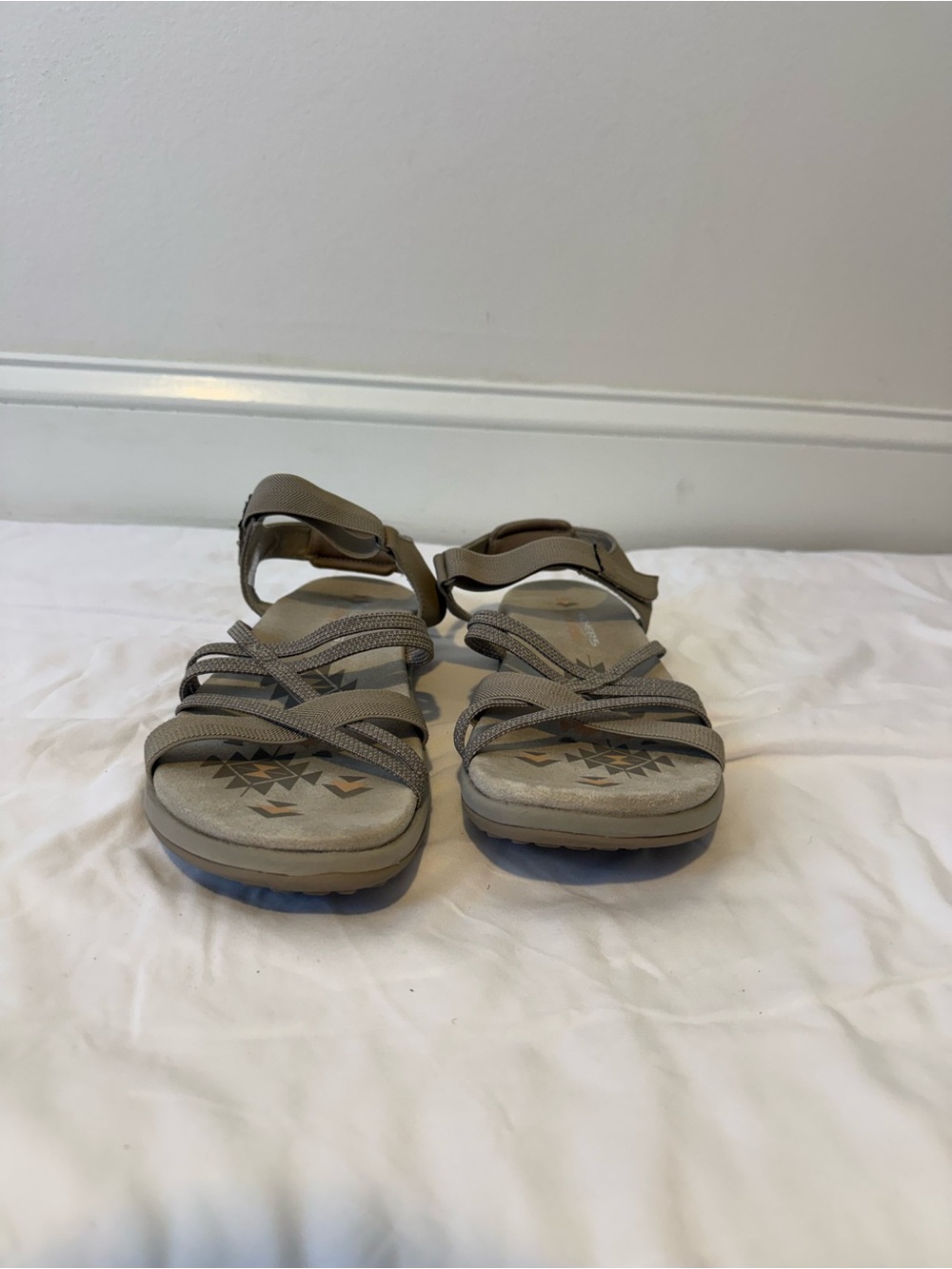 Skechers Women’s Size 10 Taupe Strappy Comfort Walking Sandals - Picture 8 of 8